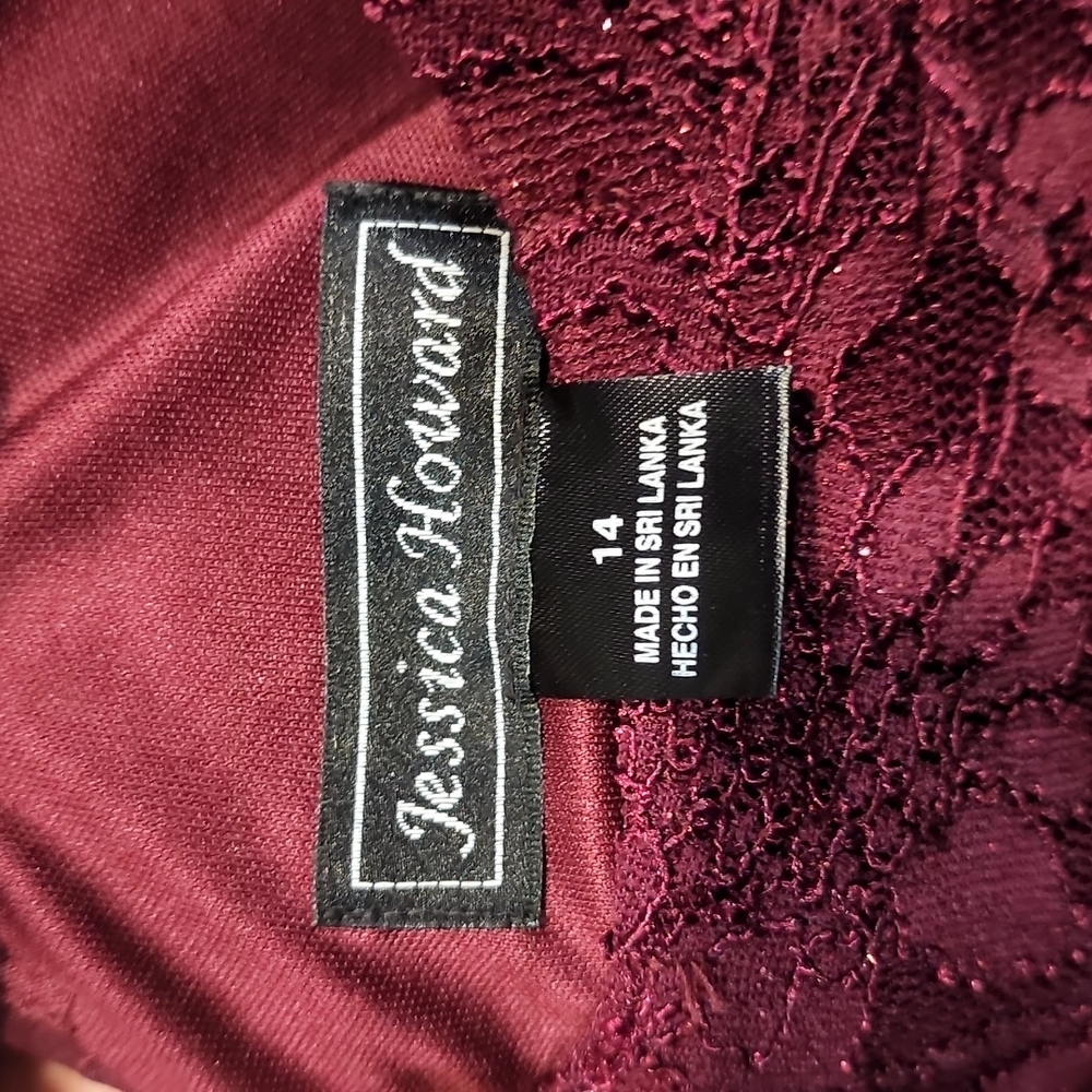 Jessica Howard dress, 14 and in Burgundy